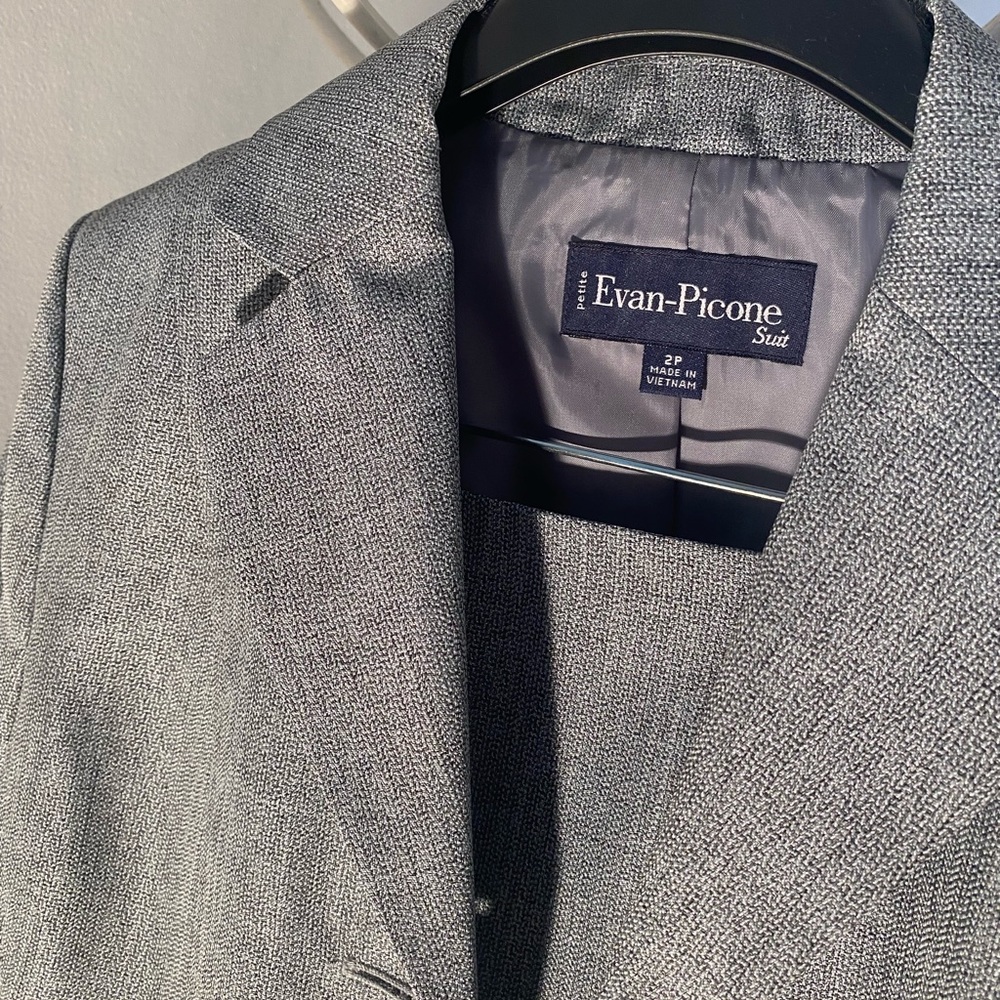 Evan Picone Suit with skirt - Picture 5 of 6